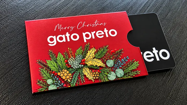 Embalagem de Natal Gato Preto produzida pela ActiveCard