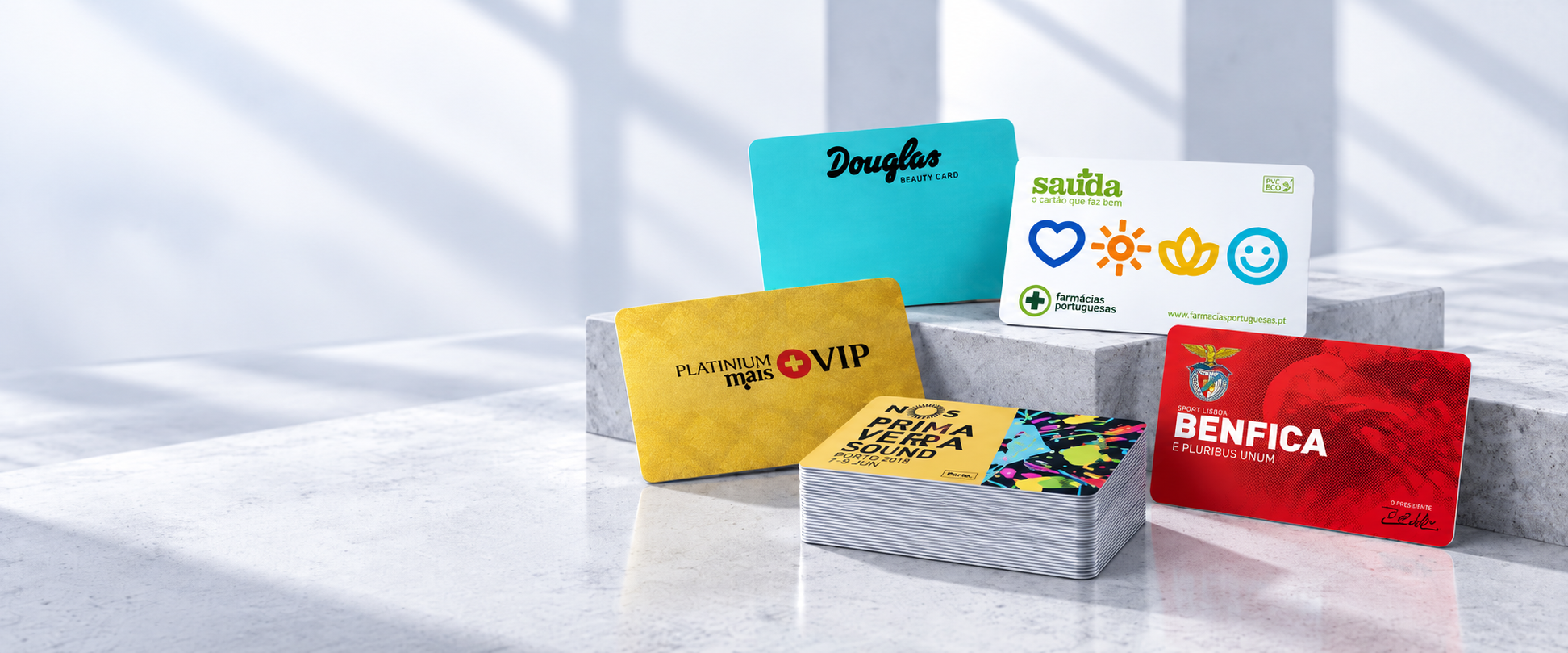 Exemplos de cartões PVC personalizados pela ActiveCard